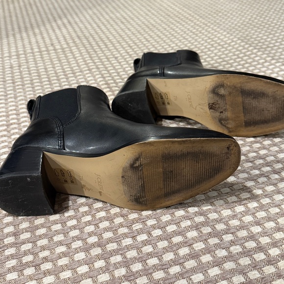 J Crew Black Vegan Leather Chelsea Boots - Picture 6 of 9